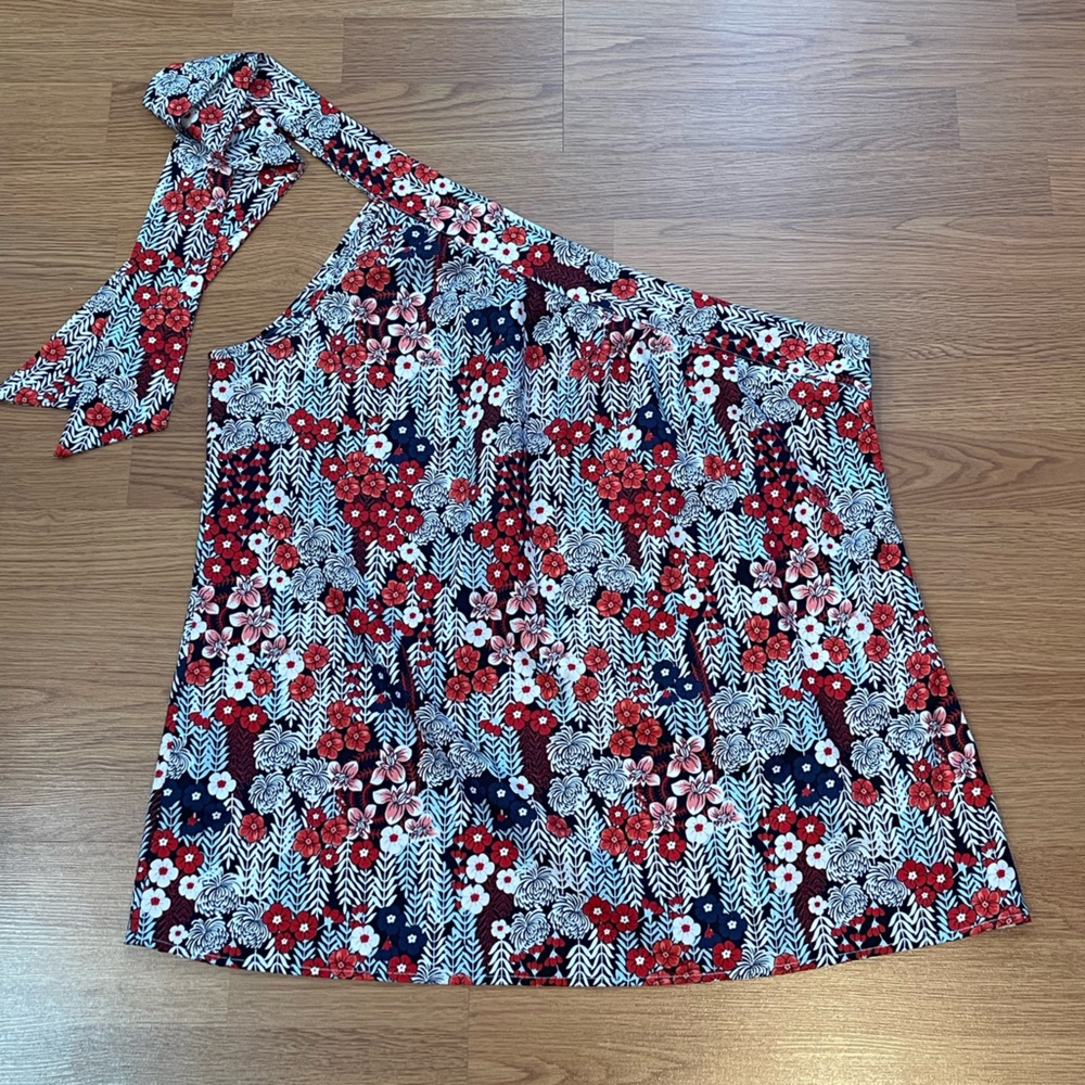 One-Shoulder Amazon Top